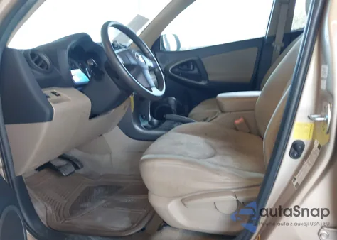 2011 Toyota Rav4 z USA, uszkodzony, nr VIN 2T3KF4DV1BW078855